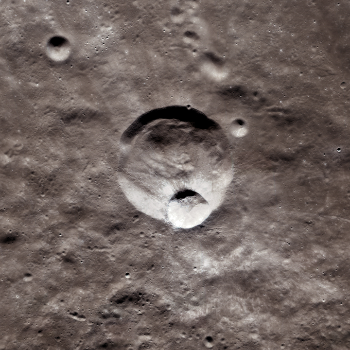 hawke grotrian crater